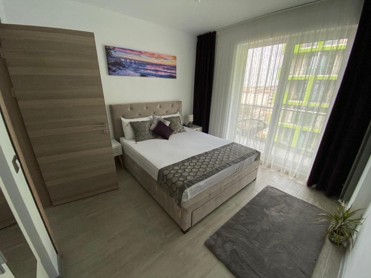 Mur Apartament Alezzi Beach Resort Năvodari Exterior foto